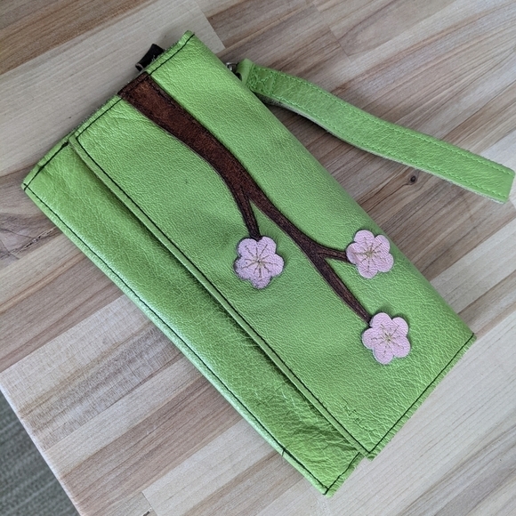 HANDMADE Leather Green and Pink Cherry Blossom Wristlet Floral Large Wallet - Picture 4 of 7